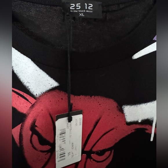 NBA graffiti shirt - Picture 2 of 2